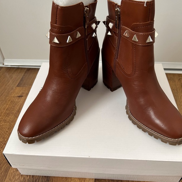 New Steven by Steve Madden Ibby Leather Heeled Booties - Picture 2 of 9